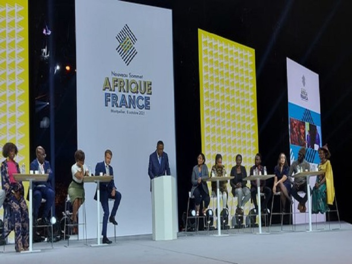 Sommet Afrique France : Didier Awadi déchire l'invitation de Macron et qualité la rencontre de "Show Télé" Sommet Afrique France : Didier Awadi déchire l'invitation de Macron et qualité la rencontre de "Show Télé"