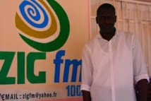 Le Dg de Zig FM, Ibrahima Gassama à la Gendarmerie Le Dg de Zig FM, Ibrahima Gassama à la Gendarmerie