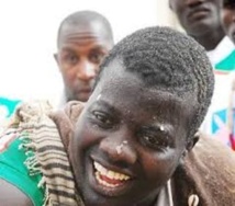 Lutte : Garga Mbossé corrige Lac Rose Lutte : Garga Mbossé corrige Lac Rose