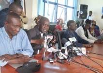 Une bombe asphyxiante pulvérise la réunion du comité directeur du PDS Une bombe asphyxiante pulvérise la réunion du comité directeur du PDS