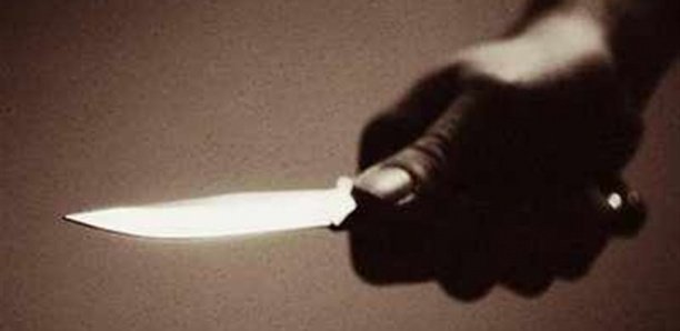 Un Nigérian poignarde son compatriote qui l'accuse de caresser les f... d'une fille