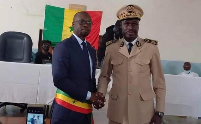 Ville de Ziguinchor / Ousmane Sonko aux conseillers. Ville de Ziguinchor / Ousmane Sonko aux conseillers.