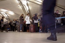 Aéroport de Nice : un agent suspendu pour avoir salué des collègues en arabe Aéroport de Nice : un agent suspendu pour avoir salué des collègues en arabe