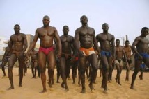 Les rangs s’éclaircissent dans la lutte avec frappe