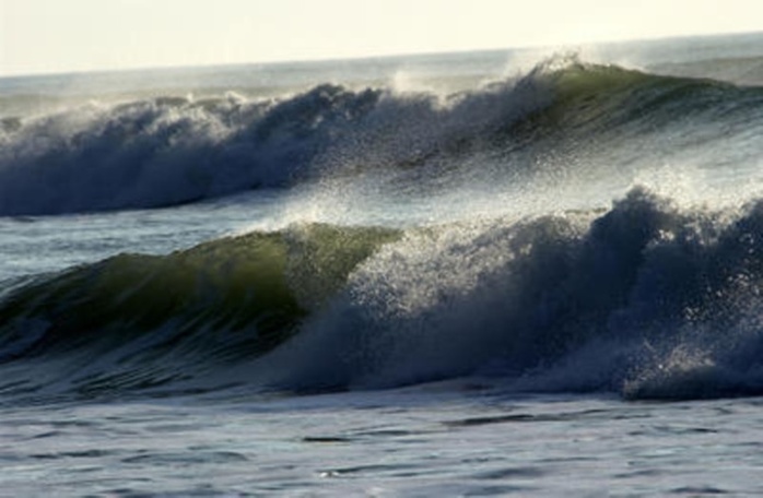 Alerte météo sur la Grande côte et Dakar: une houle dangereuse entre ce vendredi et demain samedi Alerte météo sur la Grande côte et Dakar: une houle dangereuse entre ce vendredi et demain samedi