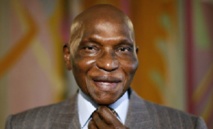 Il voulait démettre Abdou Aziz Diop au profit de Lamine Bâ : Le putsch de Wade a avorté Il voulait démettre Abdou Aziz Diop au profit de Lamine Bâ : Le putsch de Wade a avorté