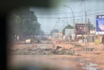 Centrafrique: tirs, explosions et barricades à Bangui contre les forces internationales Centrafrique: tirs, explosions et barricades à Bangui contre les forces internationales