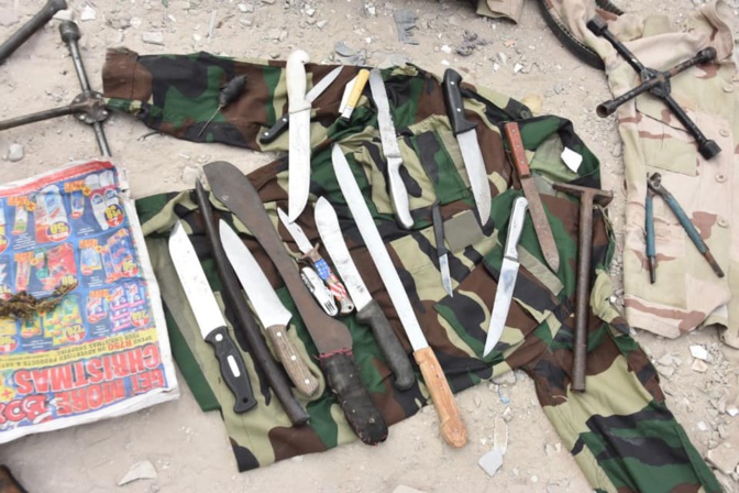 Dépeint comme un dément : Abdou Diop croise un homme dans la rue et lui assène des coups de machette.