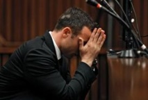 Pistorius enfoncé par un boxeur Pistorius enfoncé par un boxeur