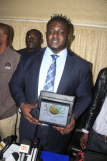 REGARDEZ. Les images de Balla Gaye 2 lors de la présentation du nouveau projet pour la Casamance REGARDEZ. Les images de Balla Gaye 2 lors de la présentation du nouveau projet pour la Casamance