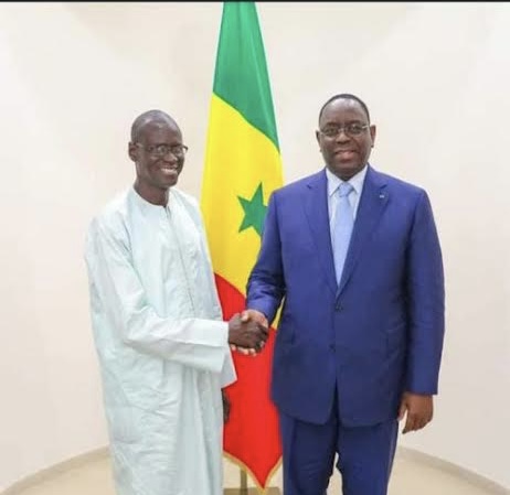 POLITIQUE - Yewwi Askan Wi perd son maire à Bambey - Assane Ida reçu par le Président Sall.