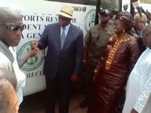 Le Casa Sports réceptionne le bus offert par Macky Sall Le Casa Sports réceptionne le bus offert par Macky Sall
