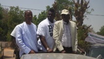 Macky Sall accueilli à Ziguinchor par le ministre Benoit Sambou et Balla Gaye 2 Macky Sall accueilli à Ziguinchor par le ministre Benoit Sambou et Balla Gaye 2