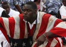 Serigne Mansour Cissé prévient Tyson : « Si tu perds contre Gris, ne reviens plus à Kaolack » Serigne Mansour Cissé prévient Tyson : « Si tu perds contre Gris, ne reviens plus à Kaolack »