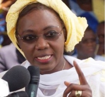 Quand Aminata Tall assimile les libéraux transhumants d’ « ordures » Quand Aminata Tall assimile les libéraux transhumants d’ « ordures »