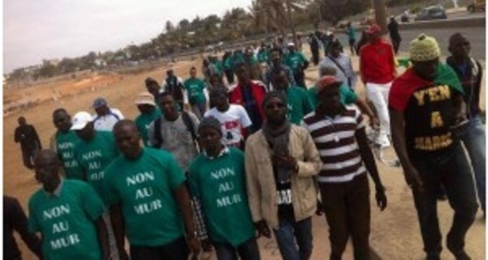 Dernière minute : Latif Gomis du collectif du littoral déféré Dernière minute : Latif Gomis du collectif du littoral déféré