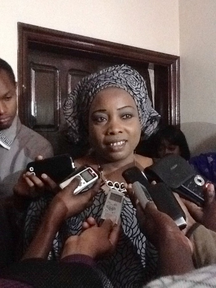 La députée Ndèye Awa Mbodj se démarque de Serigne Mansour sy Djamil La députée Ndèye Awa Mbodj se démarque de Serigne Mansour sy Djamil