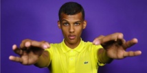 Stromae refuse une photo avec une petite fille, son père se venge Stromae refuse une photo avec une petite fille, son père se venge