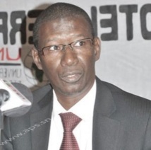 Le (Saes) fustige les méthodes cavalières de Mary Teuw Niane Le (Saes) fustige les méthodes cavalières de Mary Teuw Niane