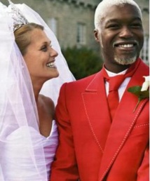 Djibril Cissé : avec son ex, c'est la guerre sur Twitter ! Djibril Cissé : avec son ex, c'est la guerre sur Twitter !