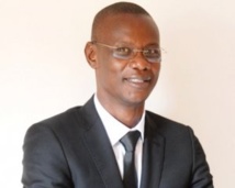 Macky Sall félicite son ministre Mor Ngom Macky Sall félicite son ministre Mor Ngom