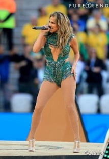 Jennifer Lopez : un body ultra sexy pour la Coupe du Monde 2014