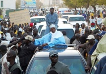 Campagne électorale : Me Wade déroule,  et laisse des traces  là où il passe !