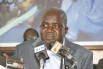 Dagana : Oumar Sarr pris entre les tenailles appelle Wade... Dagana : Oumar Sarr pris entre les tenailles appelle Wade...