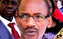 Racine Talla cogne sur Me Wade Racine Talla cogne sur Me Wade