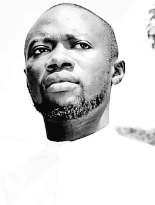 Rassemblement devant Ambassade France à Dakar: Aliou Gerard et Djibril Ba de Frapp libérés