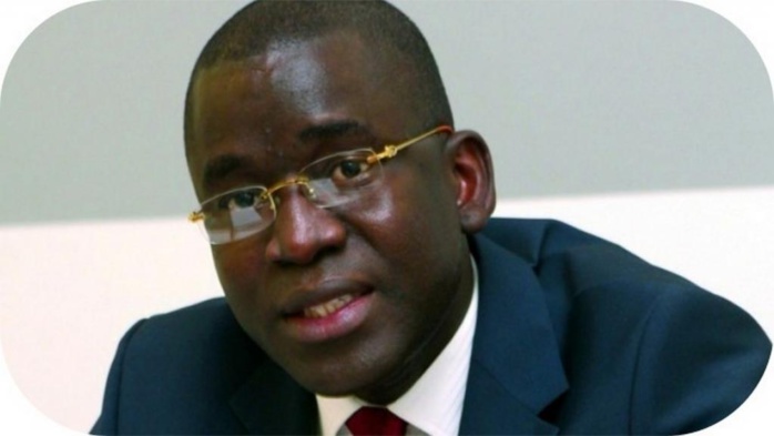 Présidentielle 2024 : Le ministre Aliou Sow soutient désormais le 3e mandat