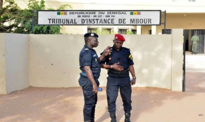 Suppression d’enfants à Thiadiaye: Une maman largue deux nouveau-nés de sa fille dans la brousse Suppression d’enfants à Thiadiaye: Une maman largue deux nouveau-nés de sa fille dans la brousse