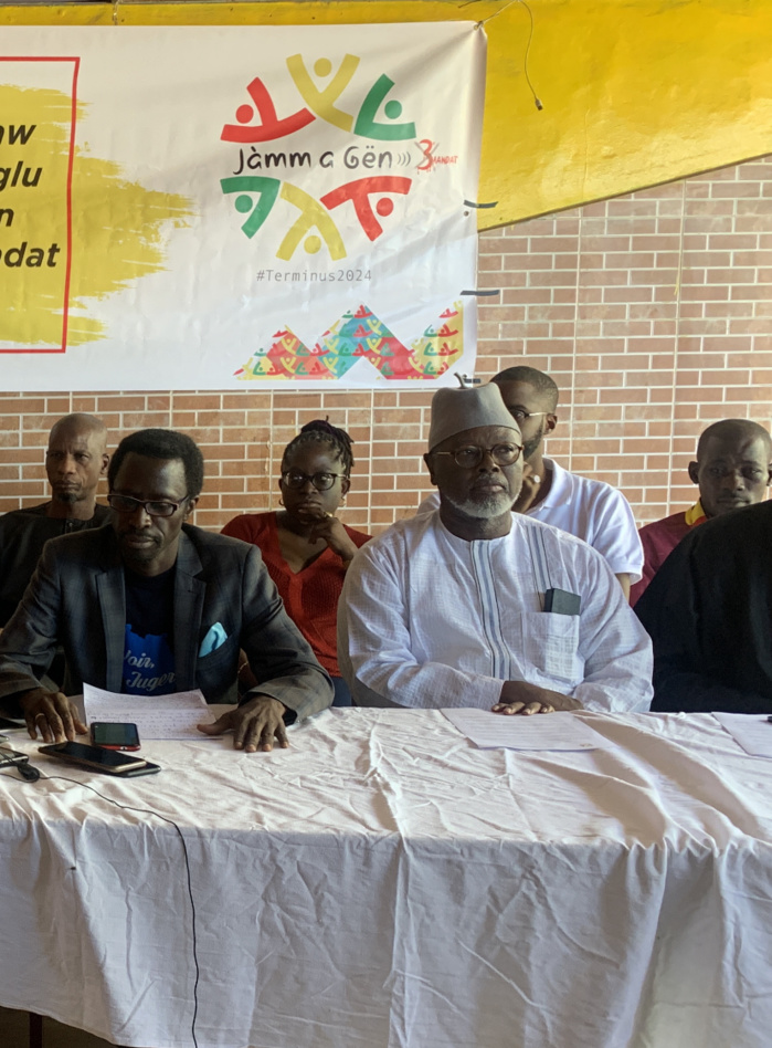 Alioune Tine, Y’en En Marre et Cie lancent « Jàmm a Gën 3e mandat » et mettent en garde Macky Alioune Tine, Y’en En Marre et Cie lancent « Jàmm a Gën 3e mandat » et mettent en garde Macky