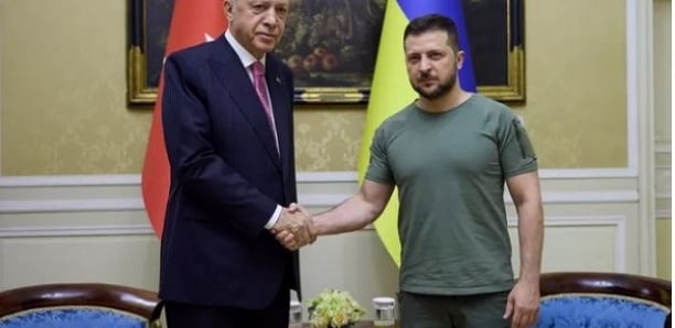 Zelensky remercie Erdogan, Washington salue la décision russe