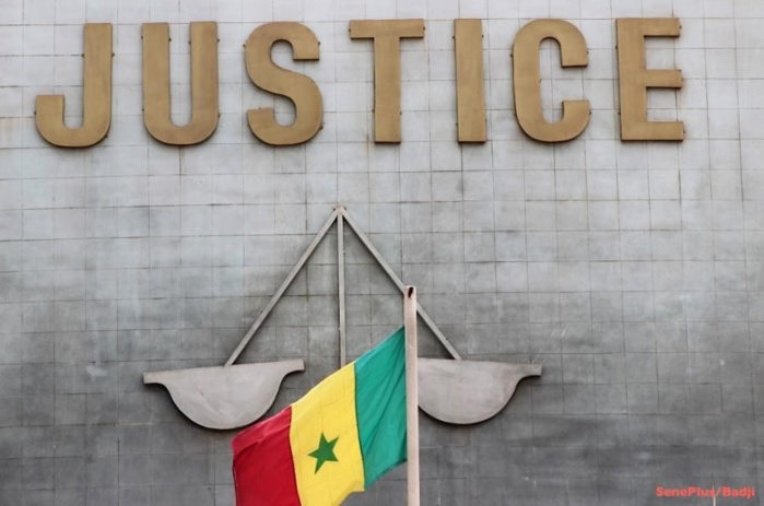 Trafic de faux billets : le juge désigne deux avocats pour le fils de Mbaye Ndiaye et son présumé complice Trafic de faux billets : le juge désigne deux avocats pour le fils de Mbaye Ndiaye et son présumé complice