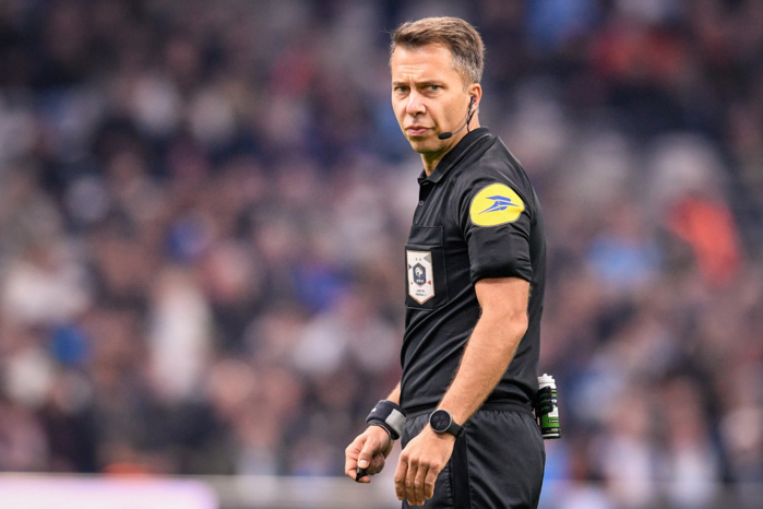 Décès de l’arbitre Johan Hamel : Il aurait succombé à un AVC lors de son entraînement Décès de l’arbitre Johan Hamel : Il aurait succombé à un AVC lors de son entraînement