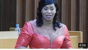 Incidents à l’Assemblée nationale : La députée Anyeu Mbengue insulte l’opposition et échappe au pire