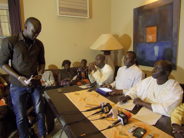 Les photos de la rencontre entre Idrissa SECK et les étudiants au point E