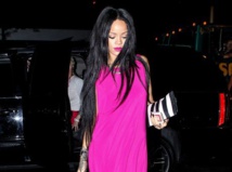 Rihanna : élégante en rose, on ne voit qu'elle à New York !