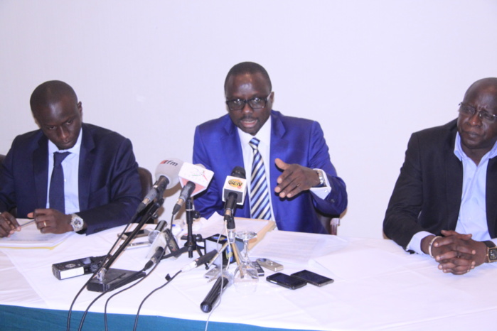 Les avocats de Bourgi prêts à rencontrer Macky Sall pour le sensibiliser Ils demandent aussi le renvoi du procès de Karim