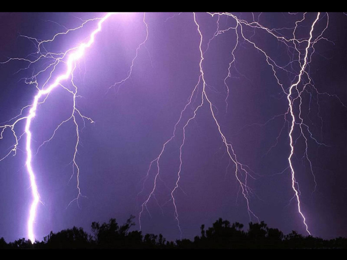 Kolda : le bilan des victimes de la foudre durant le mois d'août s'alourdit Kolda : le bilan des victimes de la foudre durant le mois d'août s'alourdit