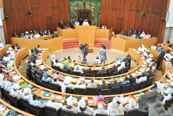 Ministère du Pétrole et des Énergies : Le budget 2023 arrêté à plus de 313 milliards F CFA Ministère du Pétrole et des Énergies : Le budget 2023 arrêté à plus de 313 milliards F CFA