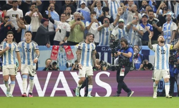 CdM 2022 : l'Argentine file en finale grâce à un Lionel Messi des grands soirs