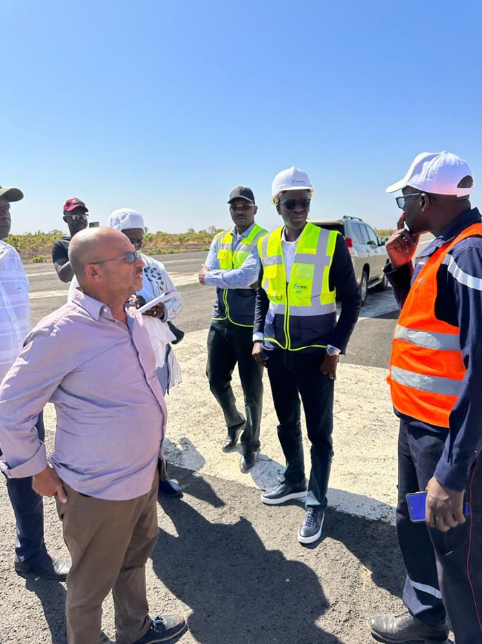 PREPARATIF DU CONSEIL DES MINISTRES DECENTRALISE: Le Dg de l'Aibd accélére les travaux de l'aéroport de Tambacounda PREPARATIF DU CONSEIL DES MINISTRES DECENTRALISE: Le Dg de l'Aibd accélére les travaux de l'aéroport de Tambacounda