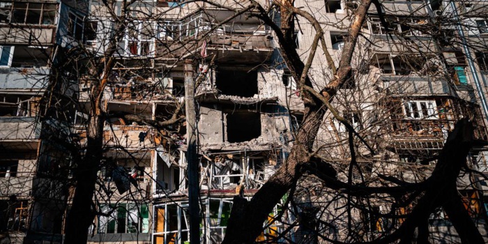 Ukraine: 5 morts et 20 blessés dans un bombardement russe dans le centre de Kherson Ukraine: 5 morts et 20 blessés dans un bombardement russe dans le centre de Kherson