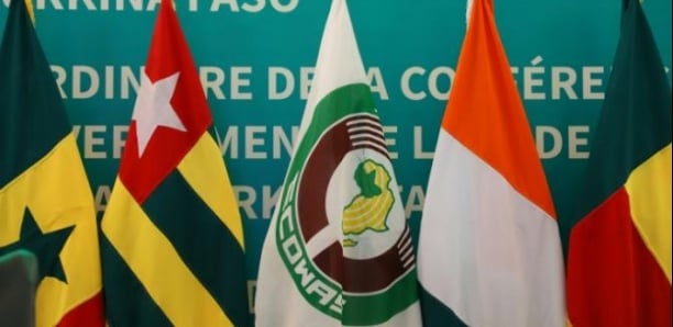 Militaires ivoiriens détenus au Mali: la Cédéao ne va pas sanctionner la junte