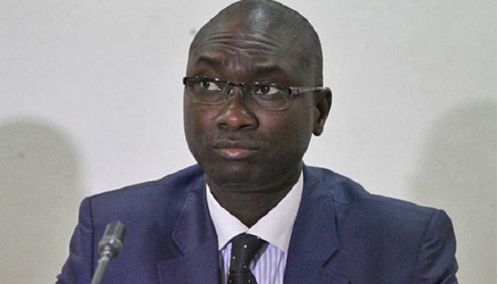 Ismaila Madior Fall : « Si nous vendons 2 millions de cartes ,Macky Sall se présentera en 2024… »
