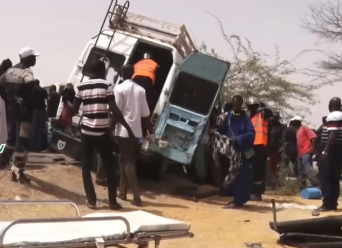 Accident de Louga – Le bilan grimpe : il passe de 21 morts… Accident de Louga – Le bilan grimpe : il passe de 21 morts…