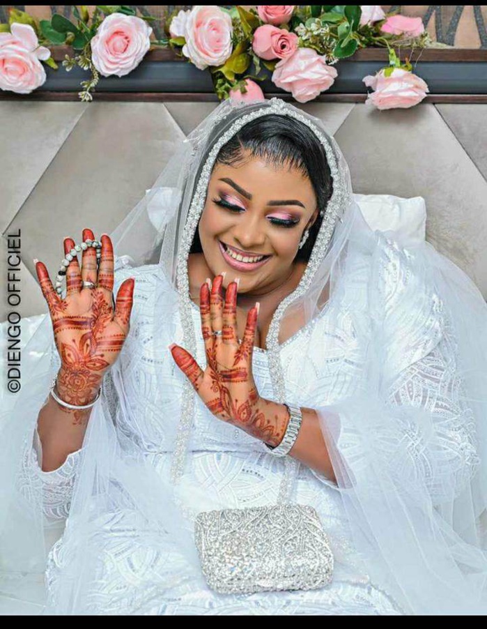 Les images du mariage de Adja, devenue gnarel de Dame Dieng Les images du mariage de Adja, devenue gnarel de Dame Dieng