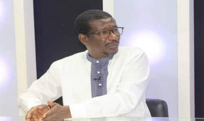 LA RENCONTRE AVEC LE MONDE PARALLÈLE (PAR MARY TEUW NIANE) LA RENCONTRE AVEC LE MONDE PARALLÈLE (PAR MARY TEUW NIANE)